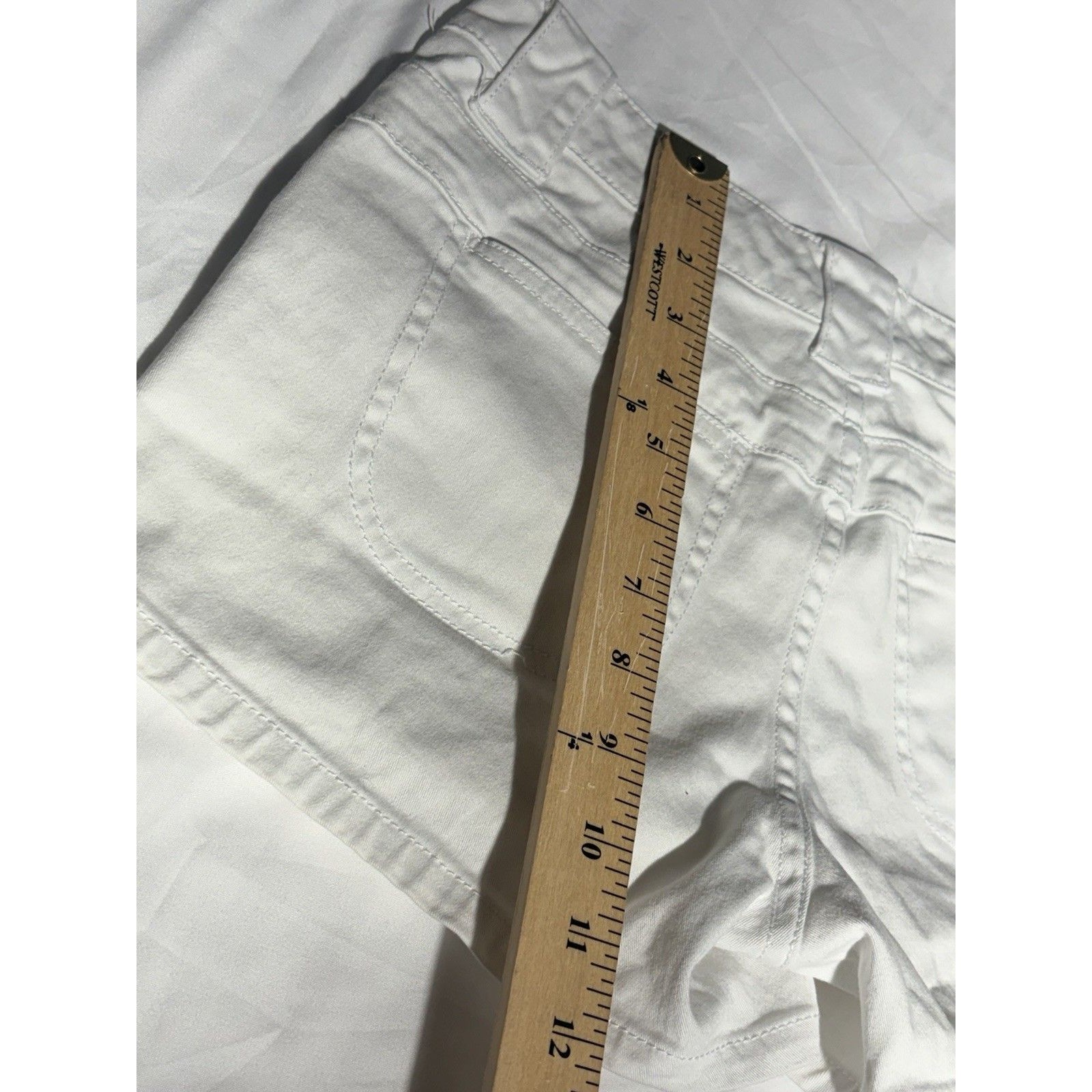 Vtg Bebop White Low Rise Twill Shorts Women Size 7 Y2k Curved Pocket 15.5" W — image 5 of 8